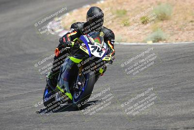 media/Jun-05-2022-WERA (Sun) [[64b01df28d]]/Race 13 senior superbike/